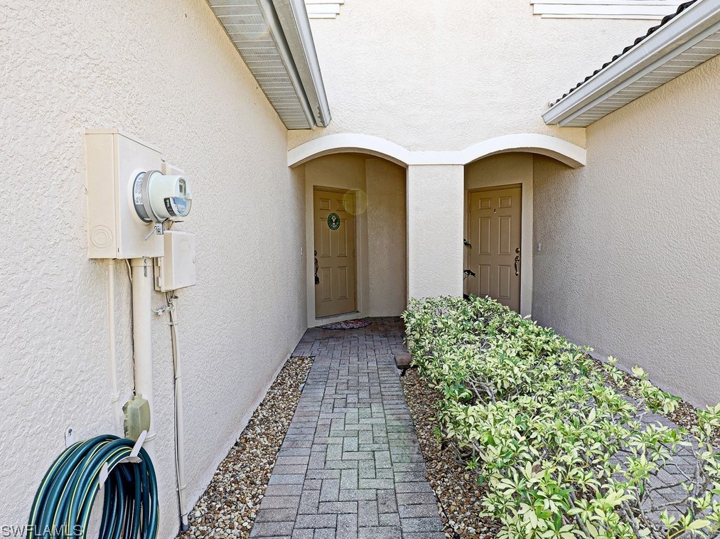 8569 Athena Ct, Lehigh Acres, FL 33971