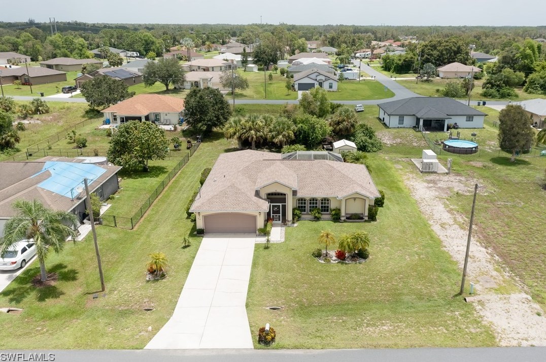 819 Rue Labeau Cir, Fort Myers, FL 33913-7513