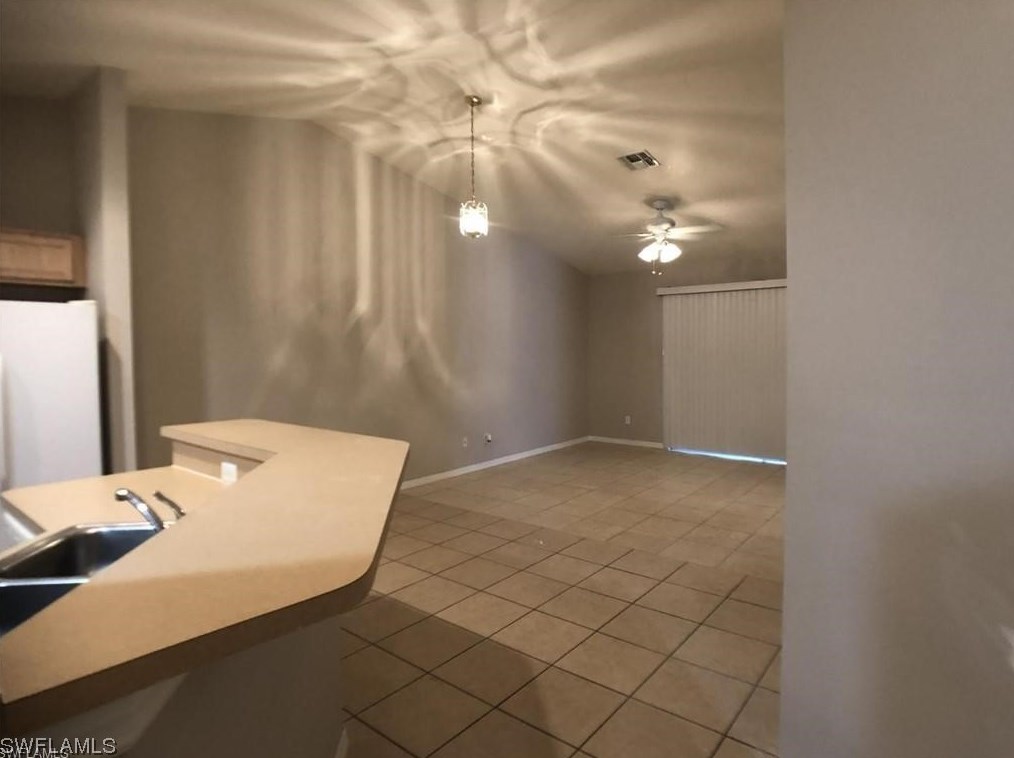 609 Hawthorne Ave S, Lehigh Acres, FL 33974