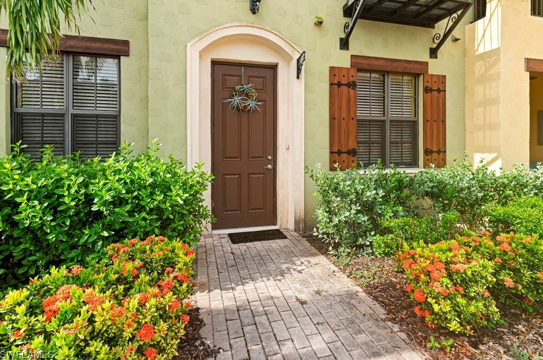 11846 Izarra Way, Fort Myers, FL 33912-9123