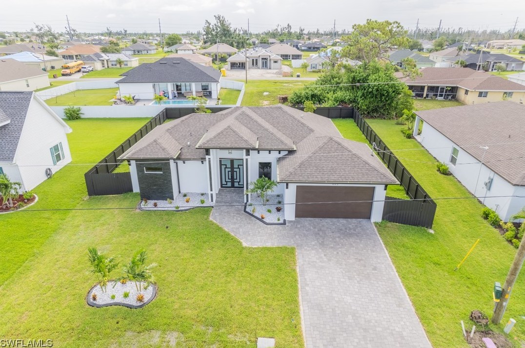 223 25th Pl, Cape Coral, FL 33993-7572