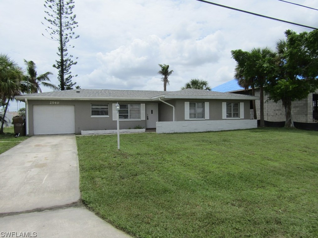 2540 Se 25th Ave, Cape Coral, FL 33904
