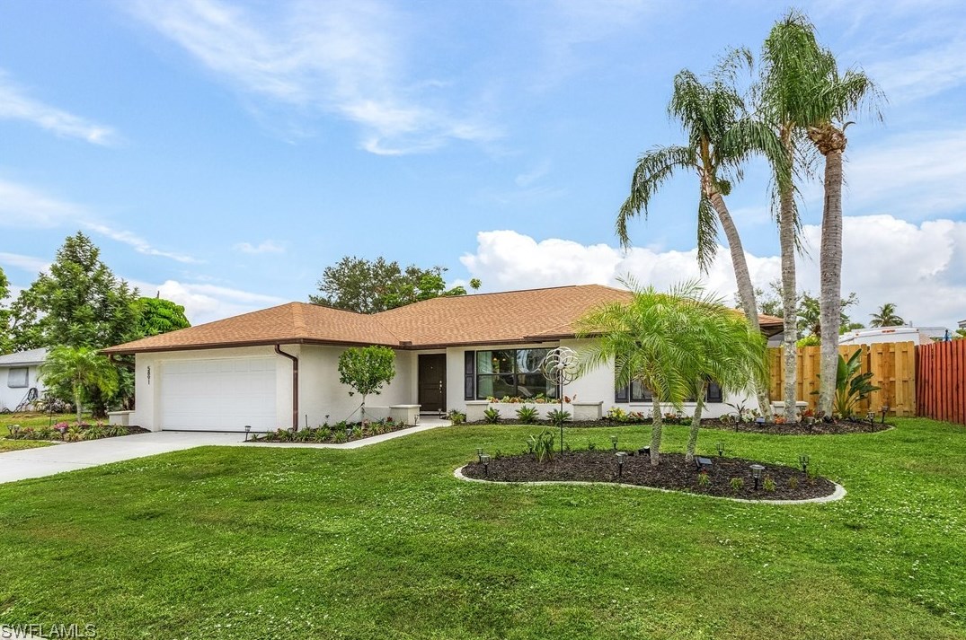 5891 Sandburg Dr, Fort Myers, FL 33903-5838