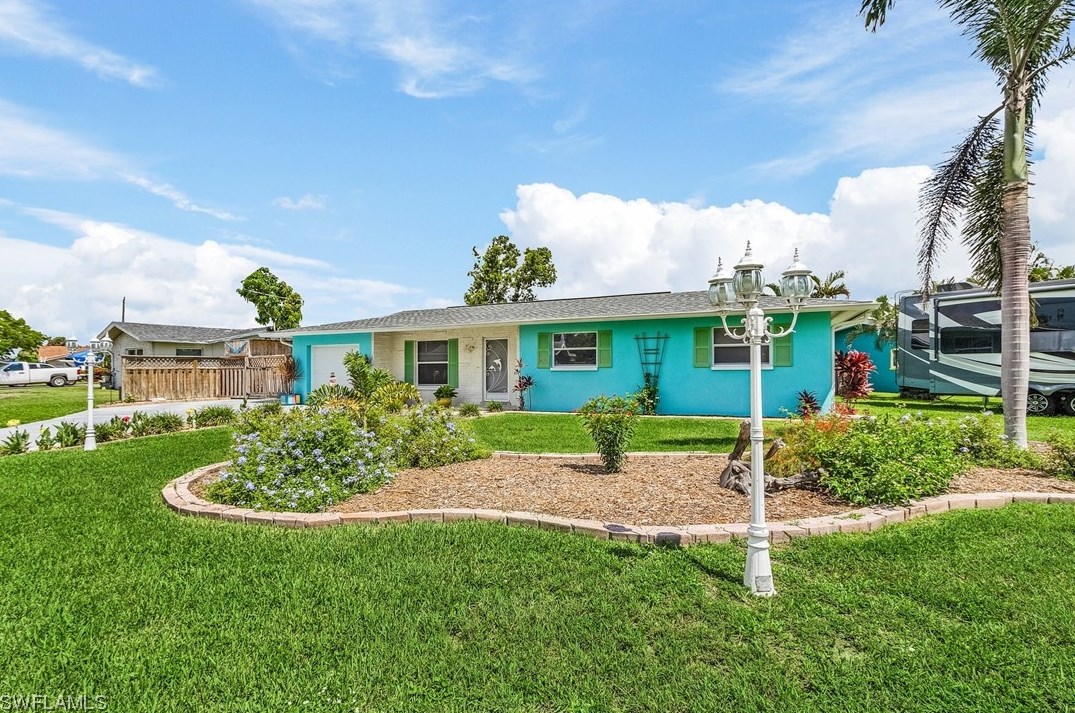 1740 Inlet Dr, Fort Myers, FL 33903-5039