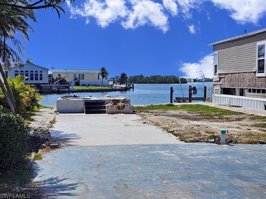 81 Blackbeard Way, Fort Myers Beach, FL 33931