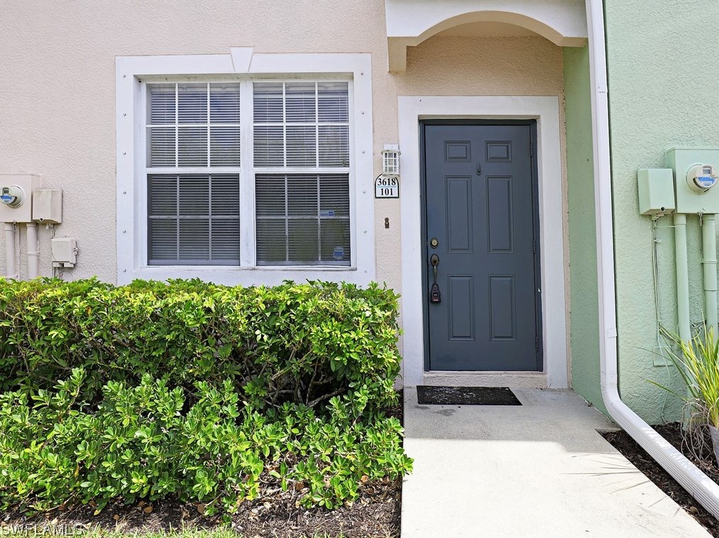 3618 Pine Oak Cir, Fort Myers, FL 33916-7432