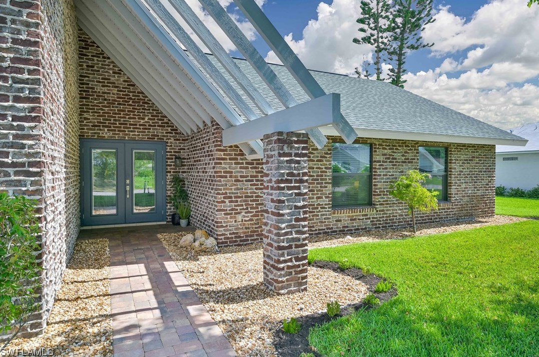 955 Deep Lagoon Ln, Fort Myers, FL 33919-6110