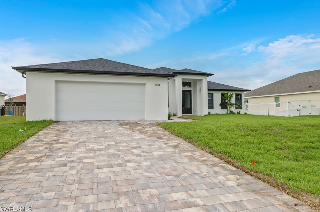 1834 36th Pl, Cape Coral, FL 33993-3538