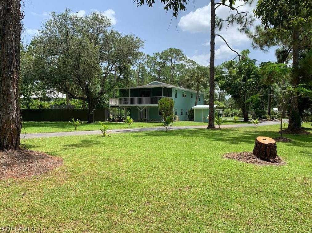 630 27th St Nw, Naples, FL 34117