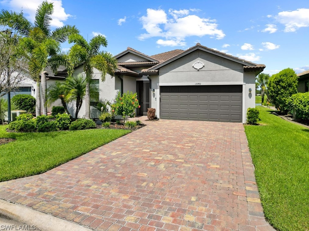 15743 Angelica Dr, Alva, FL 33920-4662