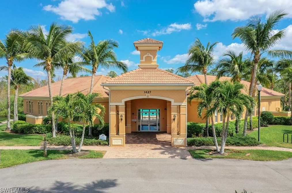 2404 Laurentina Ln, Cape Coral, FL 33909-5280