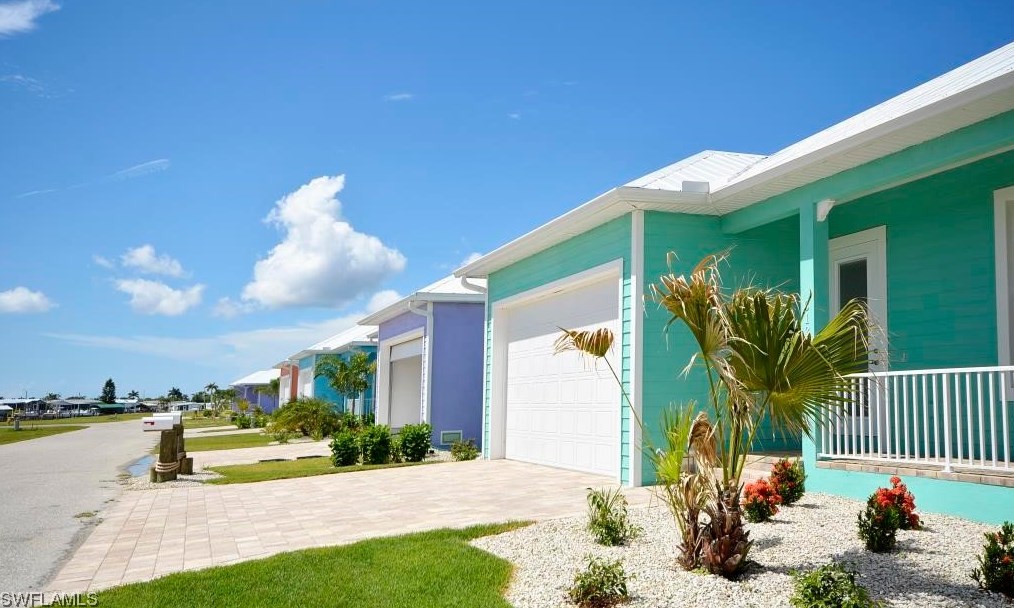 3011 Trawler Ln, Saint James City, FL 33956