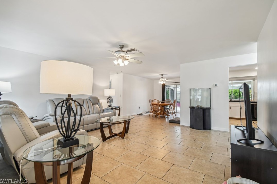 311 48th Ter, Cape Coral, FL 33914-5930
