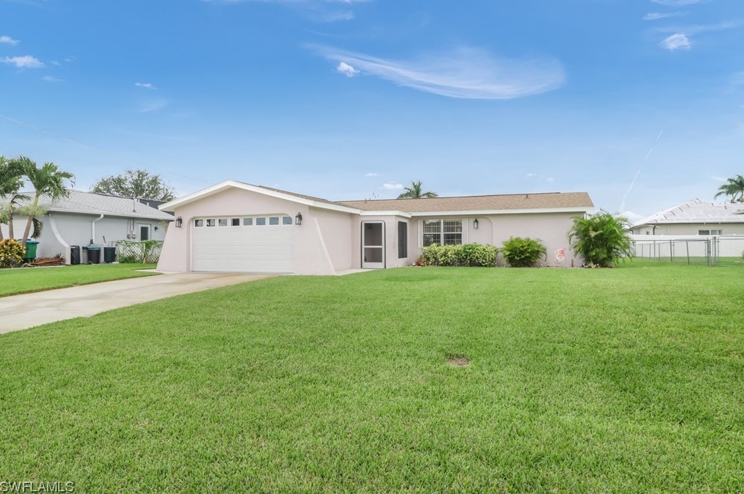 1406 28th Ter, Cape Coral, FL 33904-3917