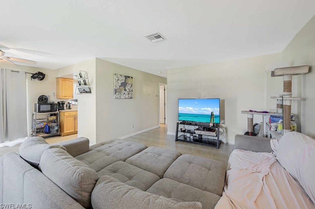 913 13th St, Cape Coral, FL 33909-0014