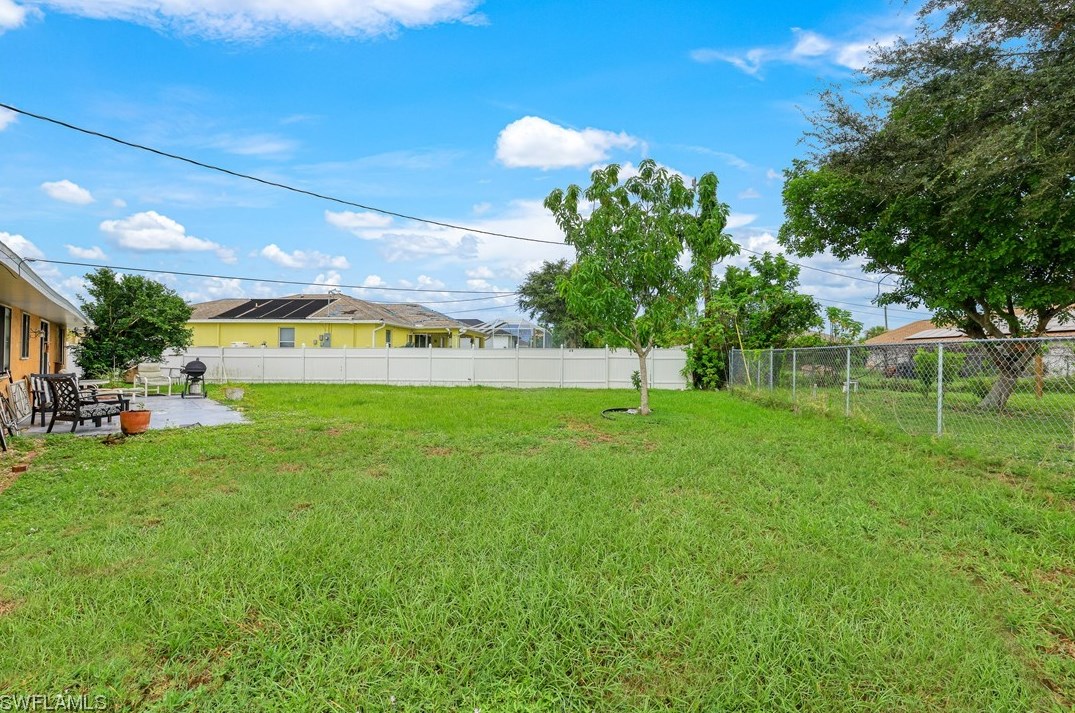 1509 10th St, Cape Coral, FL 33909-1580