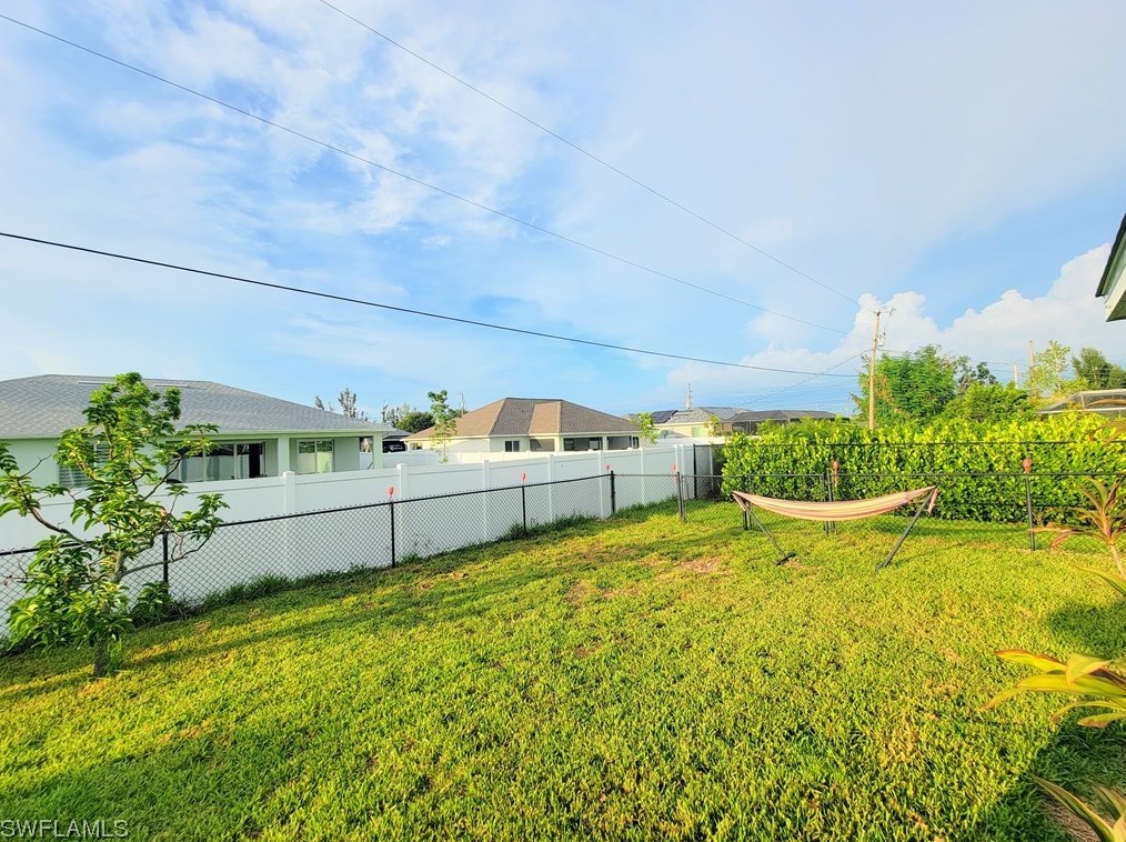 1625 3rd St, Cape Coral FL  33990-5307 exterior