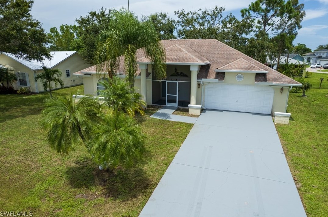 17188 Plantation Dr, Fort Myers, FL 33967-2618