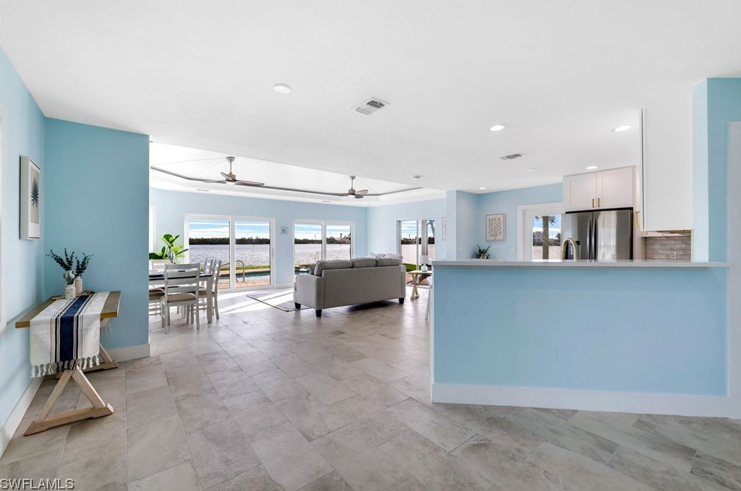 2616 3rd St, Cape Coral, FL 33993-9772