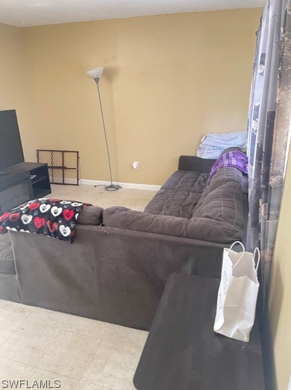 5443 7th Ave, Fort Myers FL  33907-2312 exterior