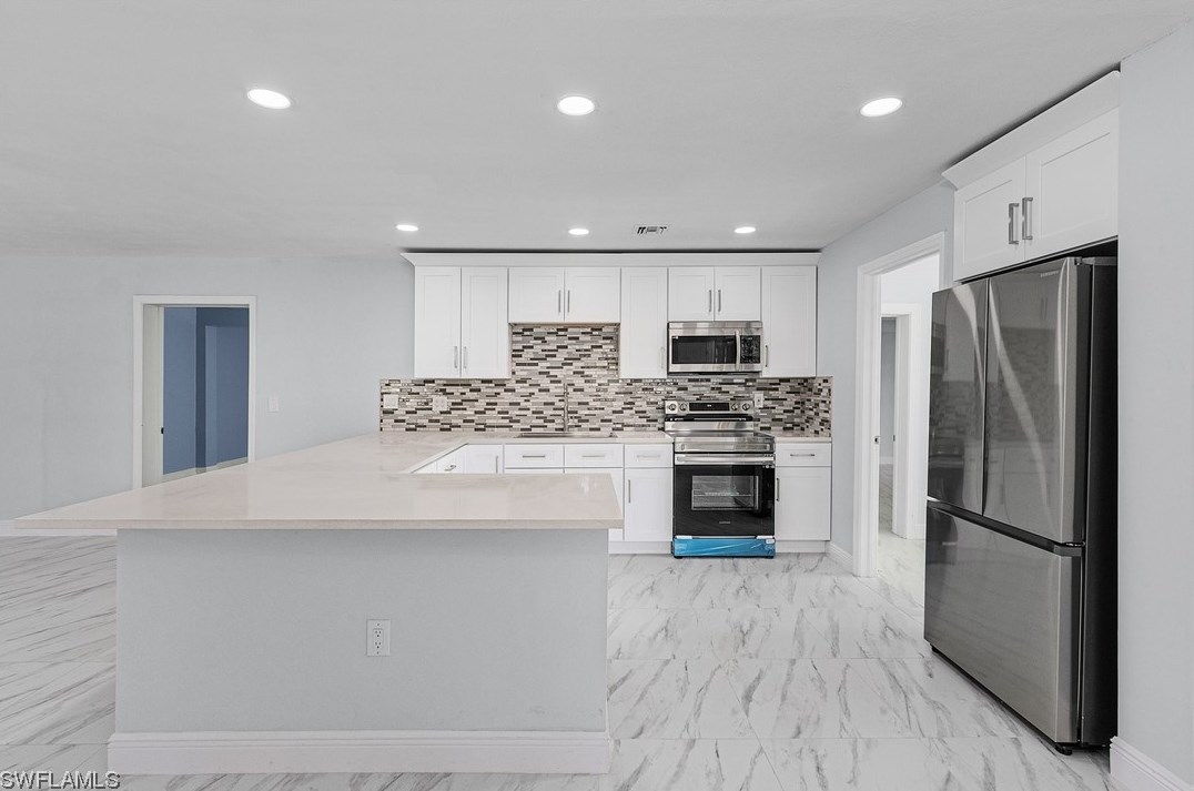 1419 Euclid Ave, Fort Myers FL  33917-3420 exterior