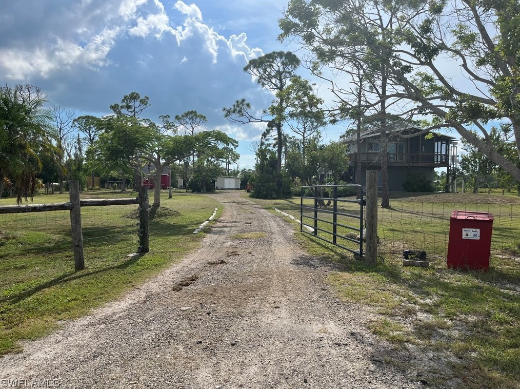 8625 Redwood Dr, Saint James City, FL 33956