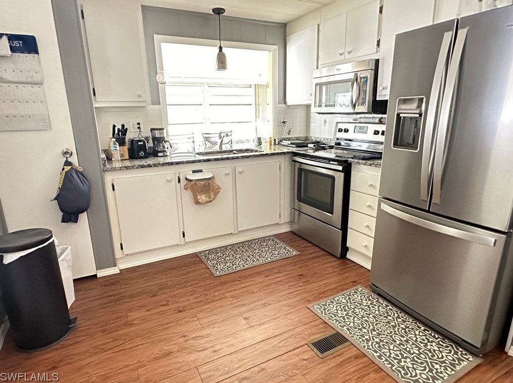 189 Chisholm Trl, Fort Myers, FL 33917-3094