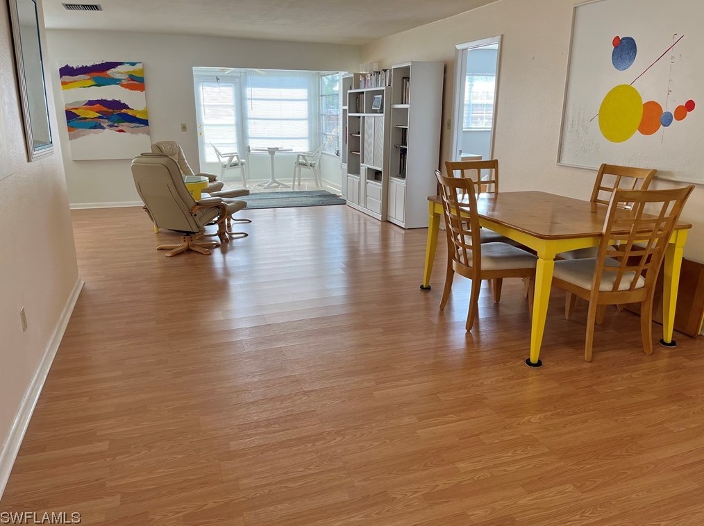 6933 Dog Leg Way, Fort Myers FL  33919-6637 exterior