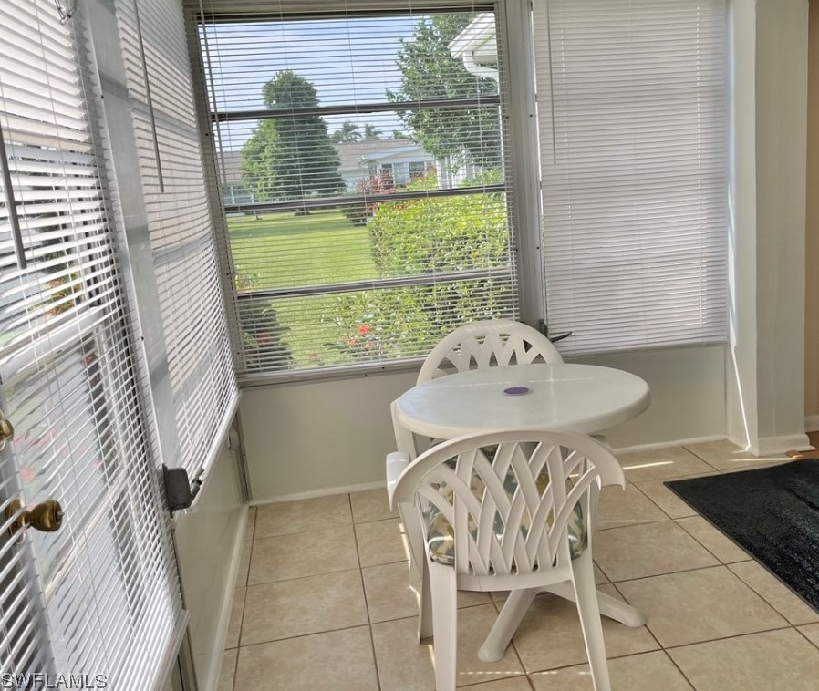 6933 Dog Leg Way, Fort Myers FL  33919-6637 exterior