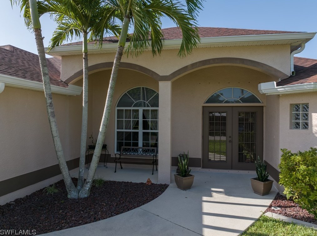 220 45th St, Cape Coral, FL 33904-8428
