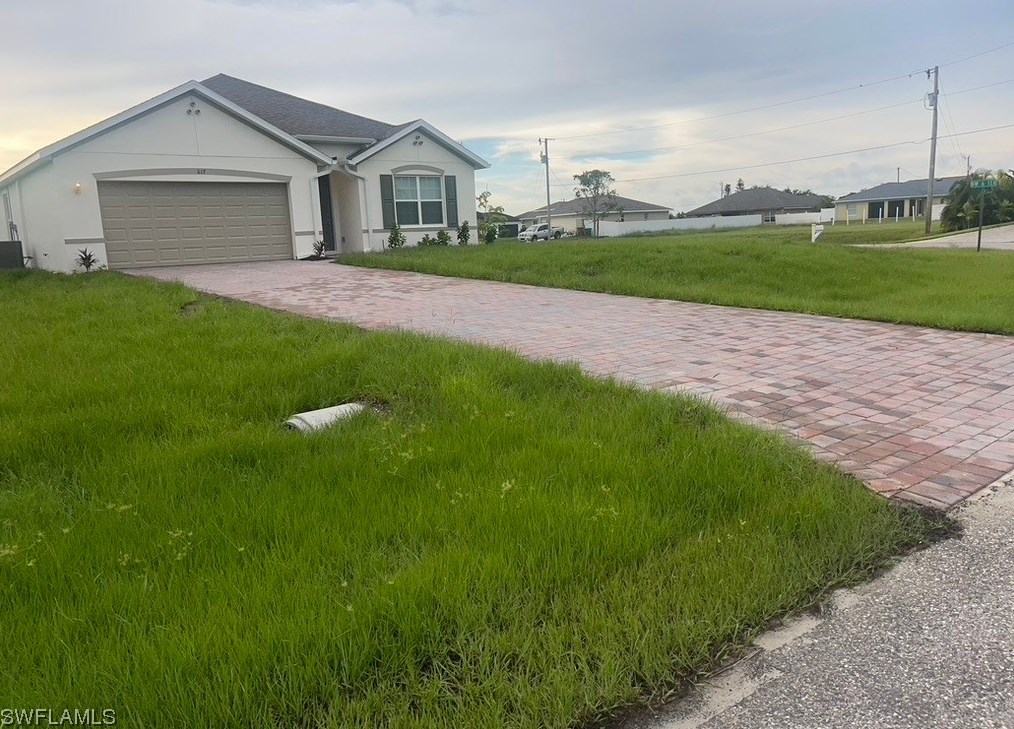 617 Nw 17th Pl, Cape Coral, FL 33909