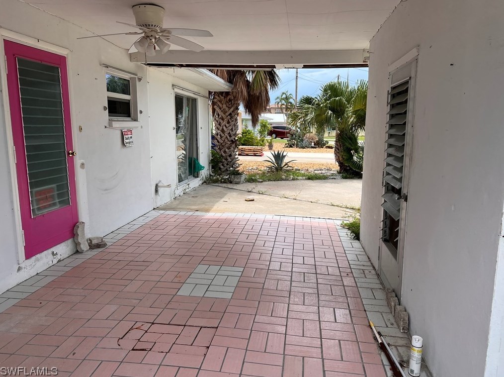 2220 Banana St, Saint James City, FL 33956