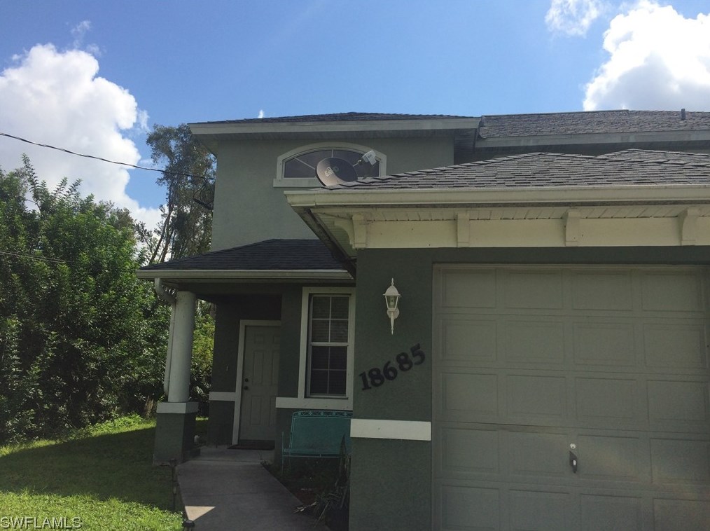 18685 Oriole Rd, Fort Myers, FL 33967