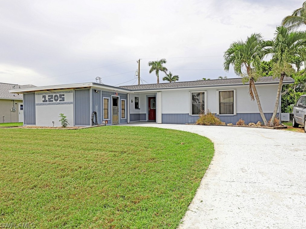 1205 36th St, Cape Coral, FL 33914-5187