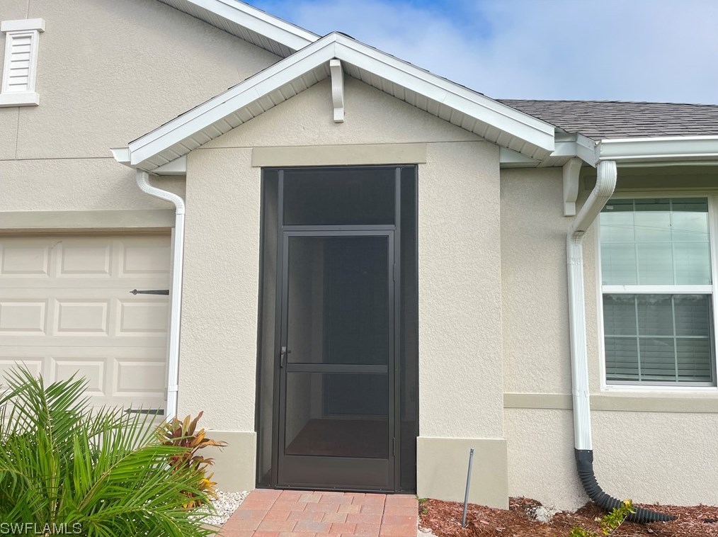 37 Nw 33rd Ter, Cape Coral, FL 33993