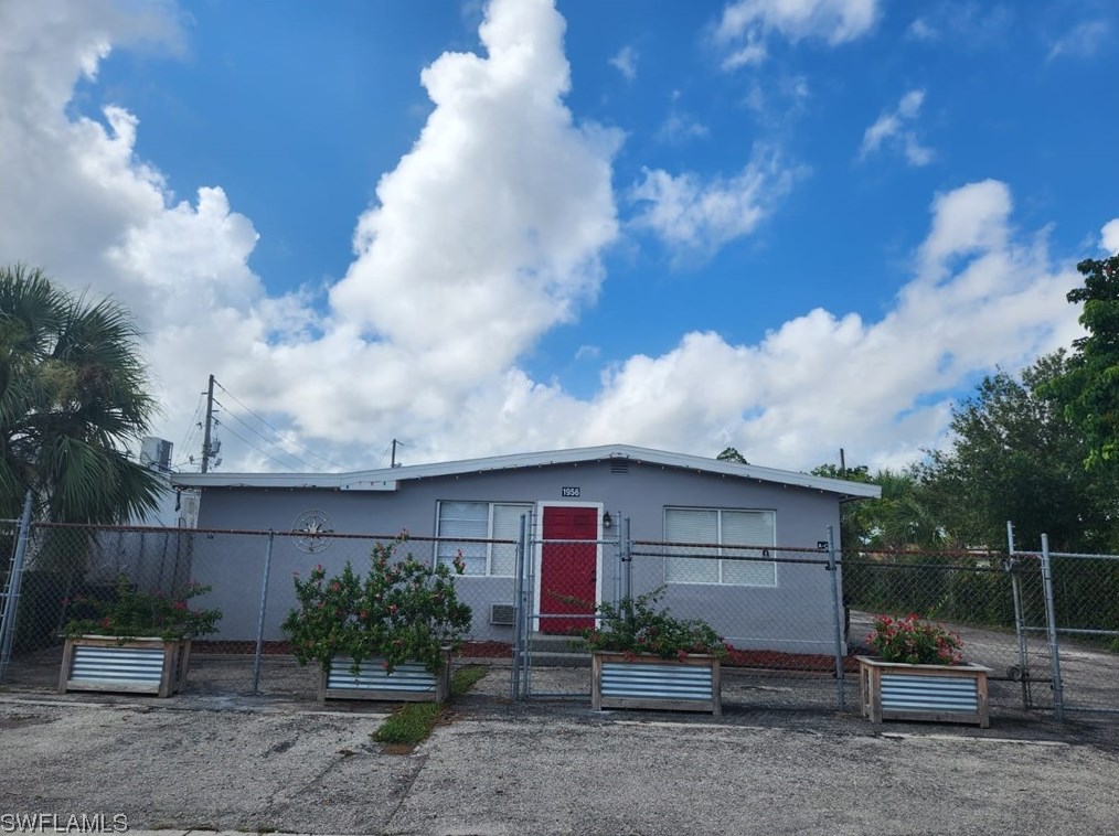 1956 Grove Av B, Fort Myers, FL 33901