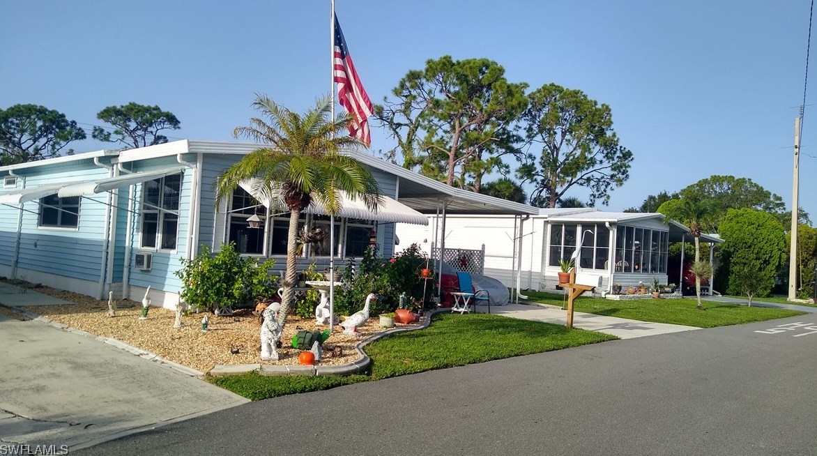 2714 Indianwood Dr, Fort Myers, FL 33917-1816