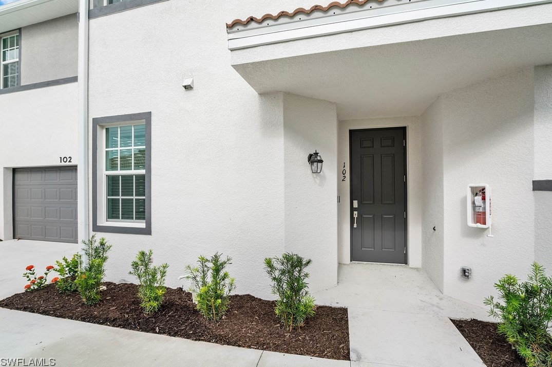 12001 Santaluz Dr, Fort Myers, FL 33913-8166