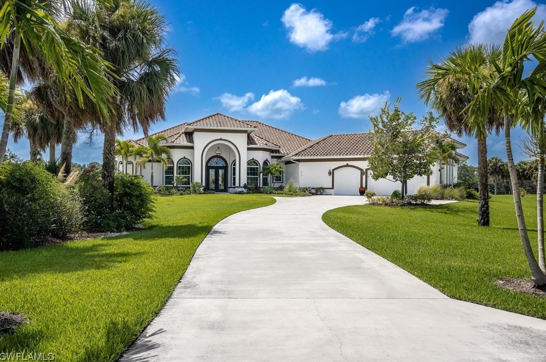 2412 River Way, Labelle, FL 33935