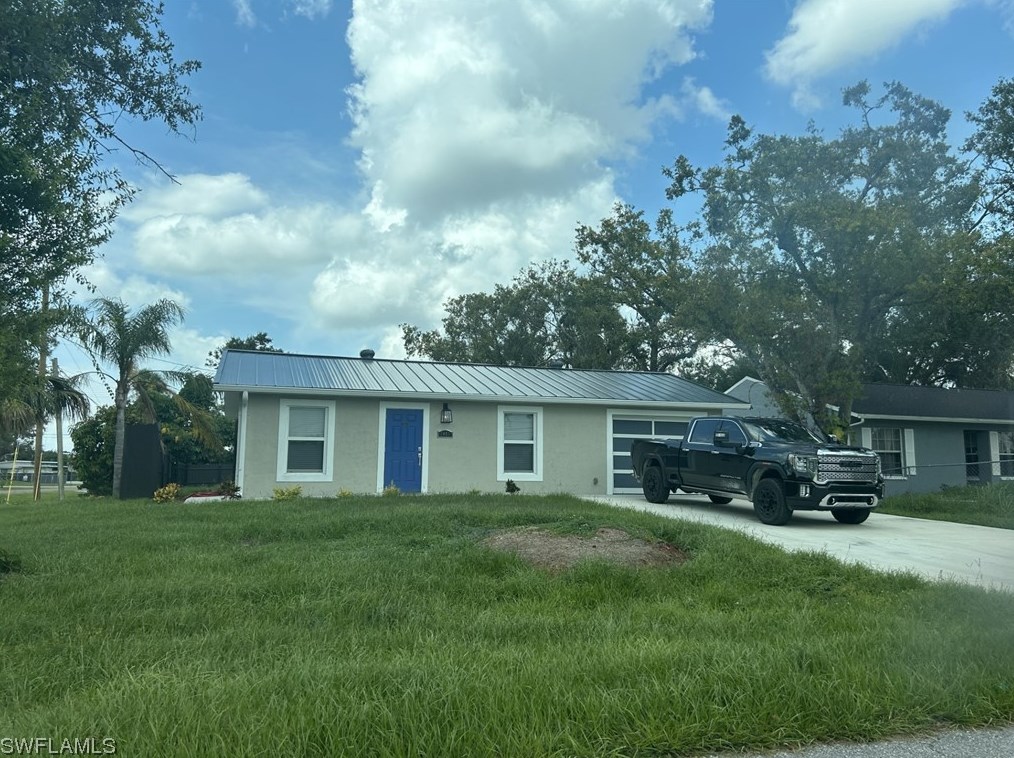 1401 Keuka Ave, Fort Myers, FL 33917