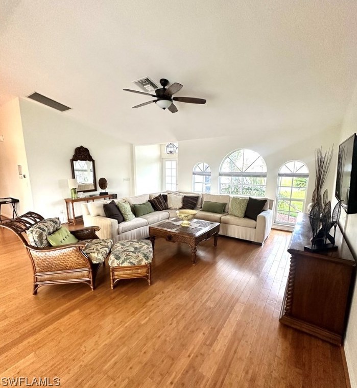 915 Sw 1st Ter, Cape Coral, FL 33990