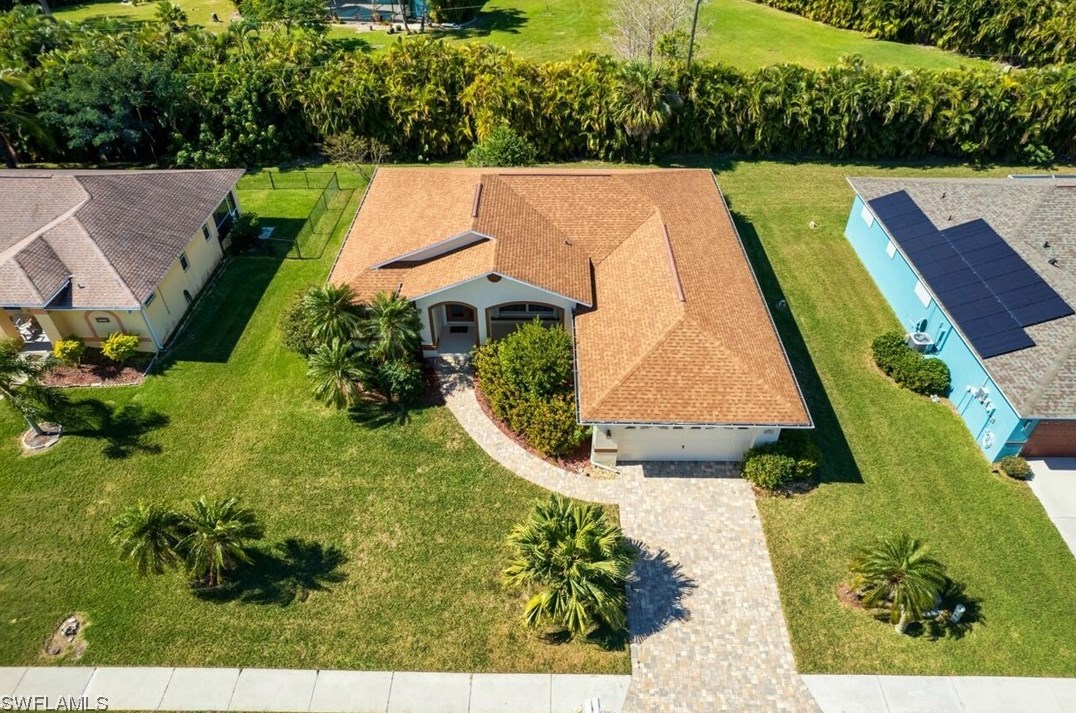 8932 Bracken Way, Fort Myers FL  33908-3635 exterior