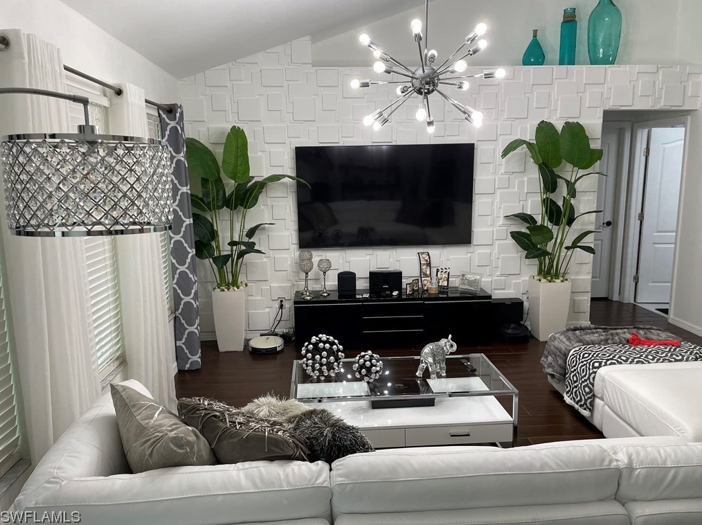 616 9th Ave, Cape Coral, FL 33990-2947