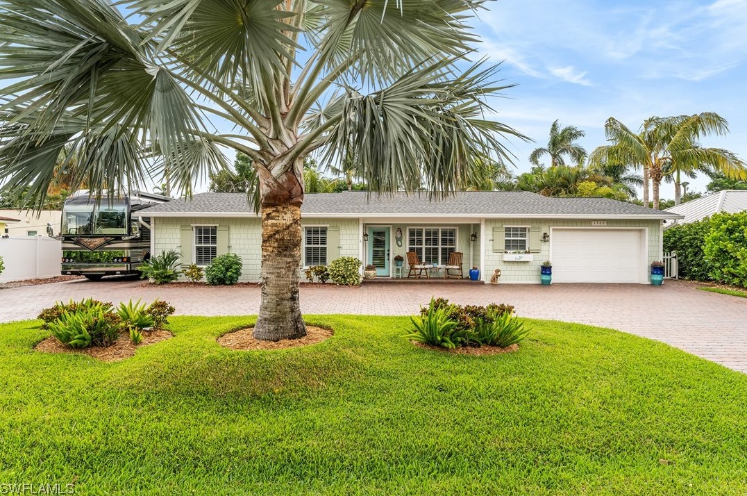 1360 Alhambra Dr, Fort Myers, FL 33901