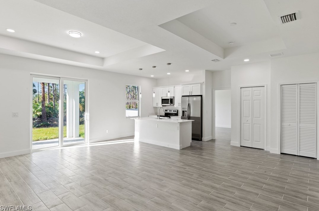 6046 Latimer Ave, Fort Myers, FL 33905-5703