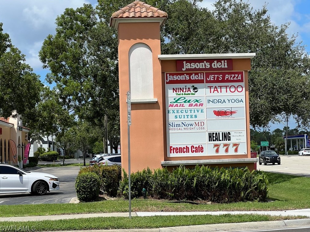 7811 Reflecting Pond Ct, Fort Myers FL  33907-6590 exterior