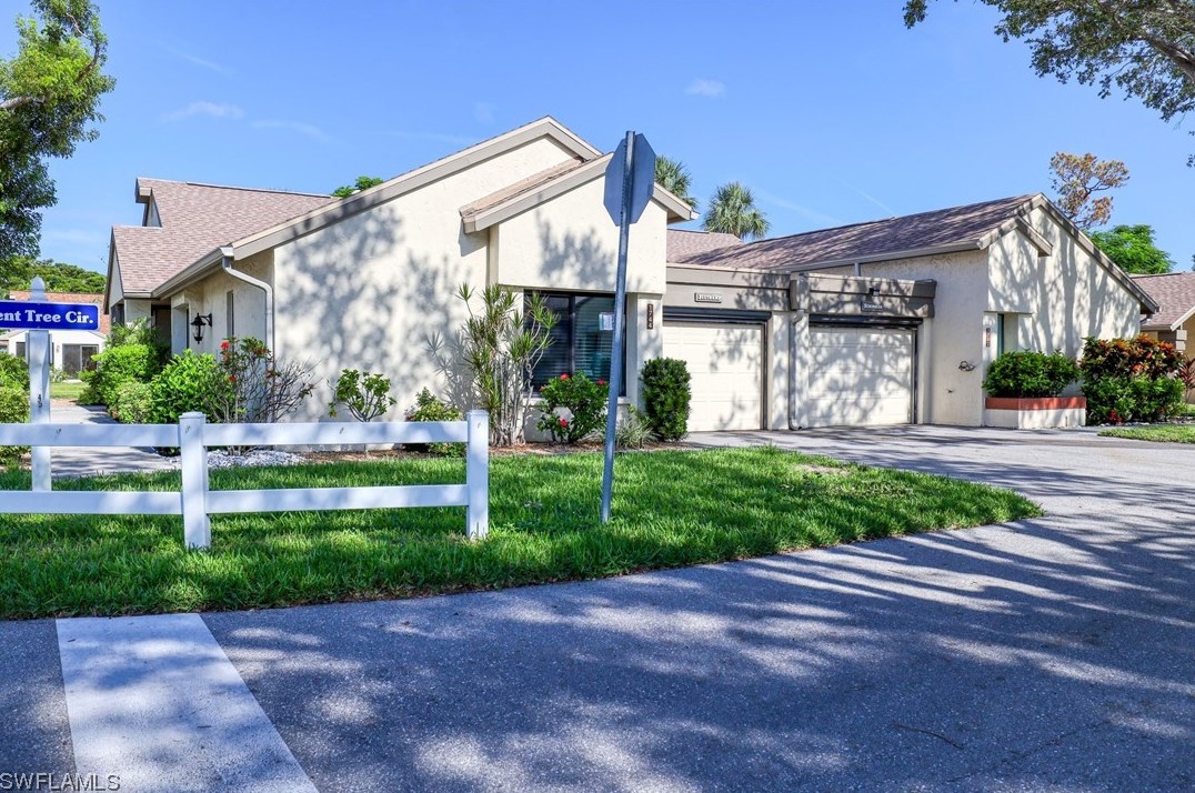1744 Bent Tree Cir, Fort Myers, FL 33907-8015