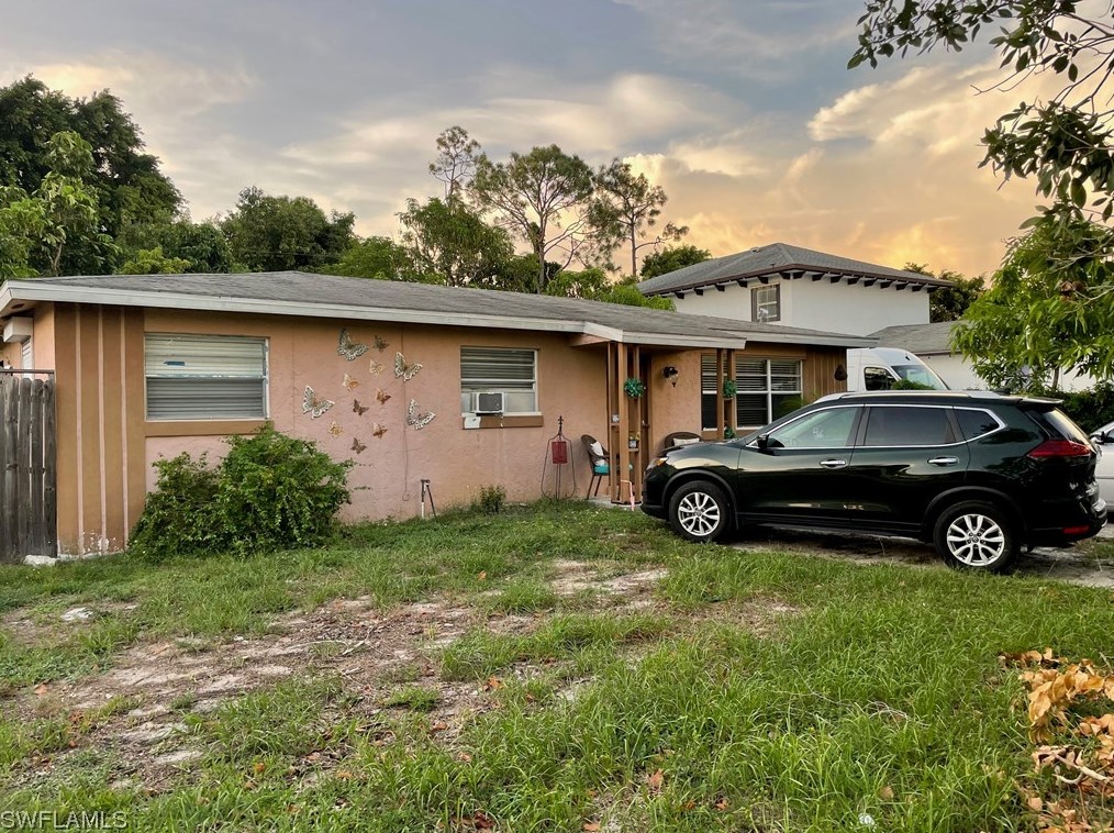 5477 Martin St, Naples, FL 34113