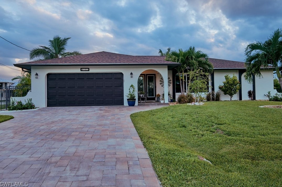 2852 26th Pl, Cape Coral, FL 33914-4715