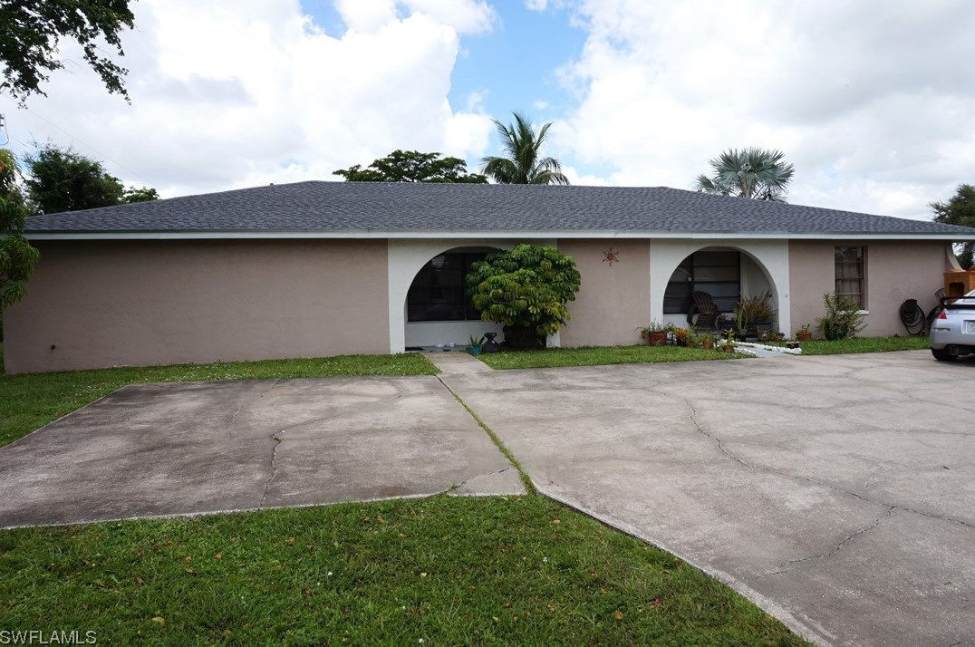 2332 6th Ln, Cape Coral, FL 33990-2728